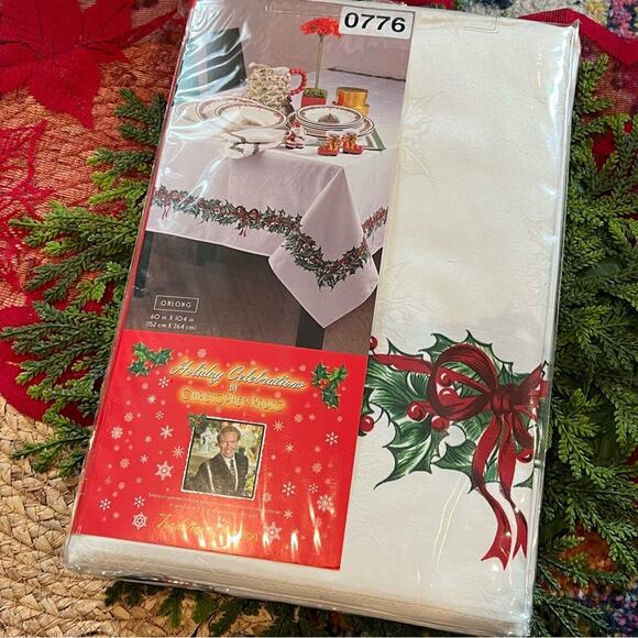 Christmas Holly Bows Oblong Tablecloth CHRISTOPHER RADKO Holiday 60” x 104” - Picture 1 of 11